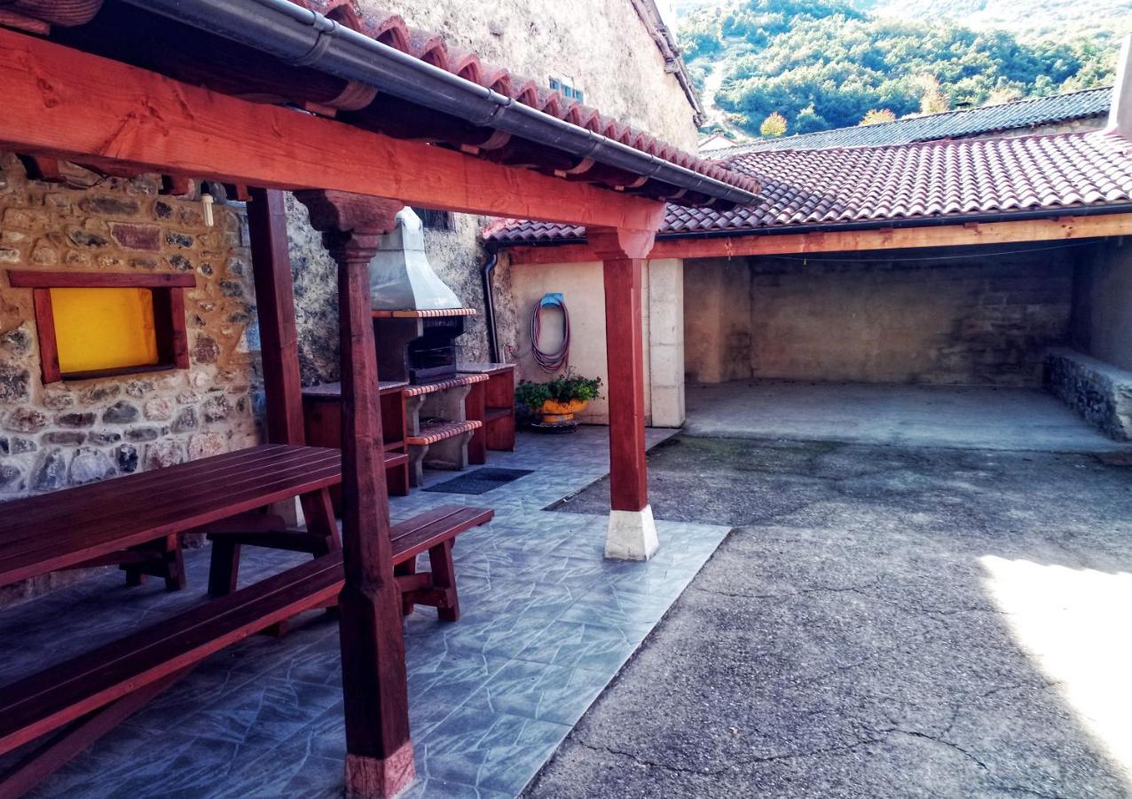 Casa Rural Buron Posada De Valdeon Exterior foto